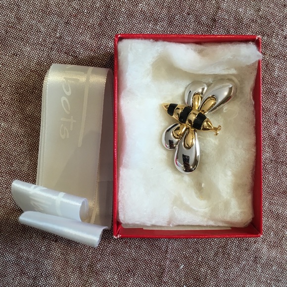 Talbot’s bee 🐝 brooch - Picture 1 of 3